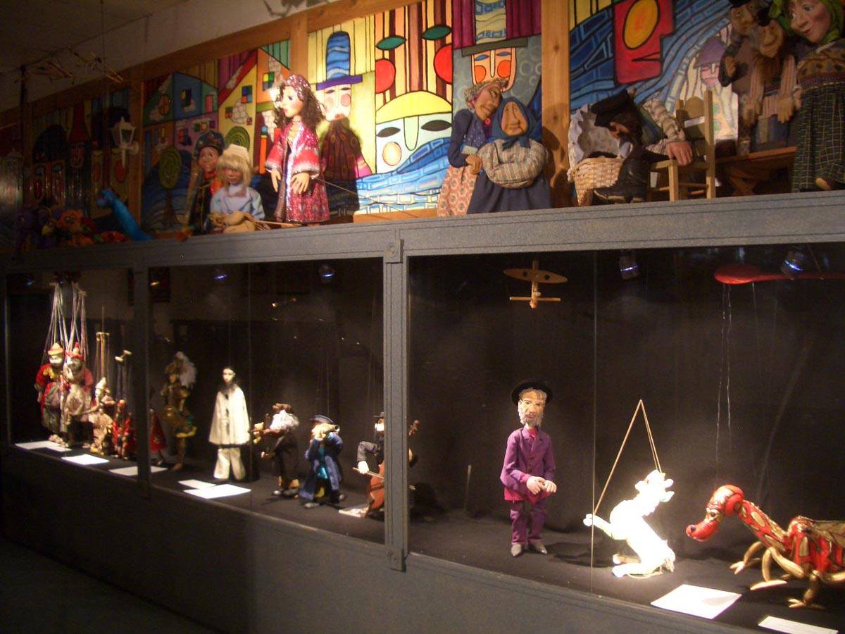 Who Cares About Detroit PuppetART Theater? · The Metropolitan